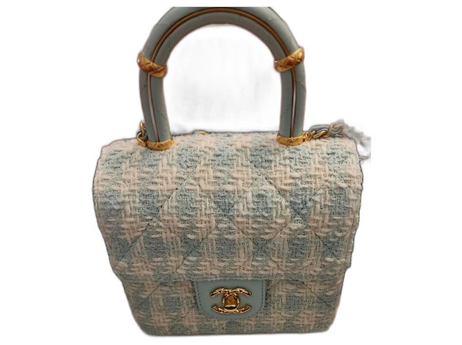 Splendida Chanel in Tweed azzurro Blu chiaro - vista 3