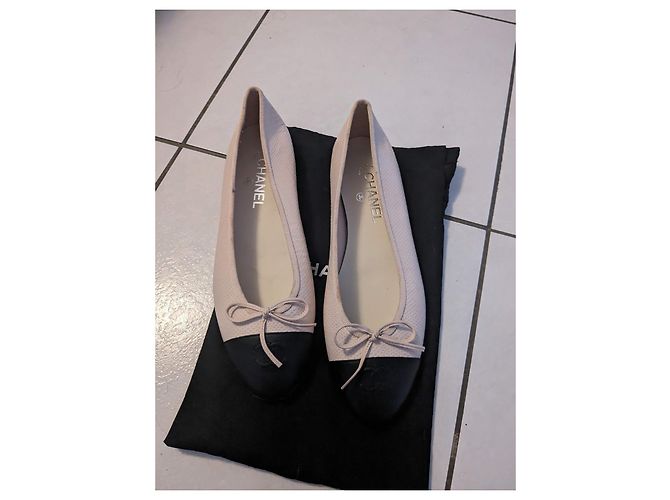 Chanel bailarinas Cambon piel beige - vista 3