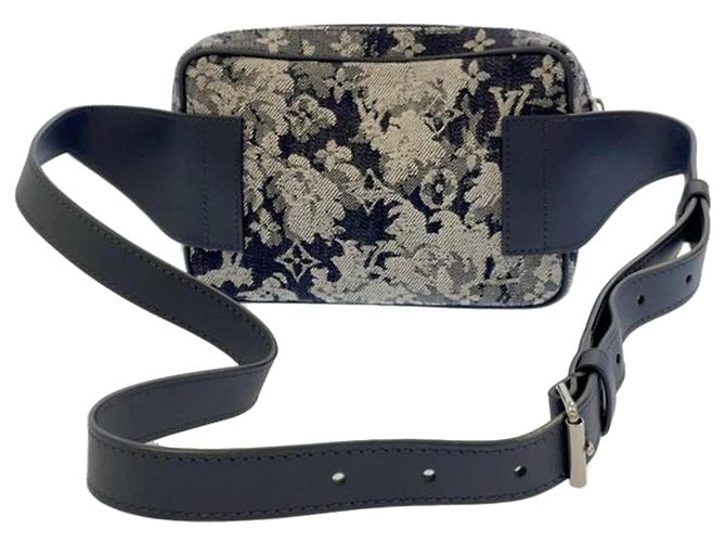 Bumbag Marsupio da esterno con tappezzeria monogramma blu Louis Vuitton - vista 2