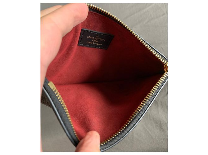 Néonoé Pochette Louis Vuitton NeoNoe in Pelle Empreinte Nera Nero - vista 6