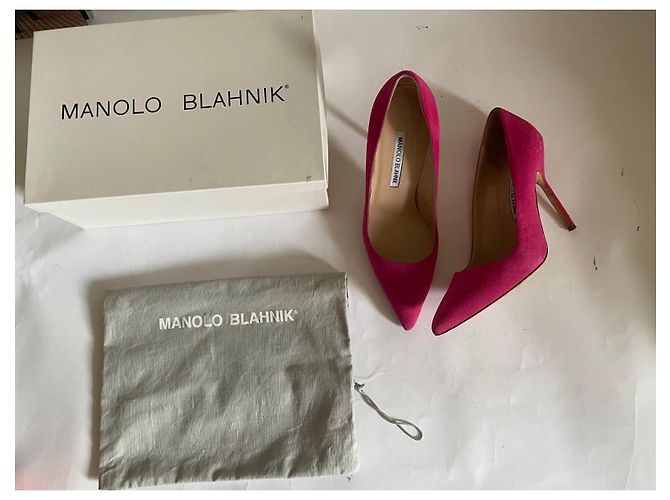 Décolleté Manolo Blahnik BB 105 in camoscio fucsia Fuschia - vista 15