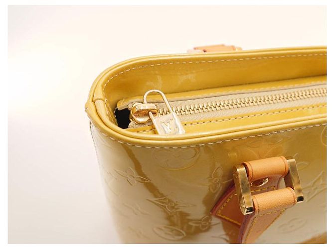 Louis Vuitton Houston in vernice dorata/jaune Beige D'oro Giallo - vista 16