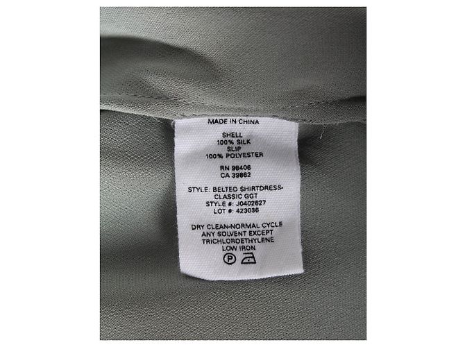 Vestido camisero midi con cinturón Theory en seda gris - vista 5