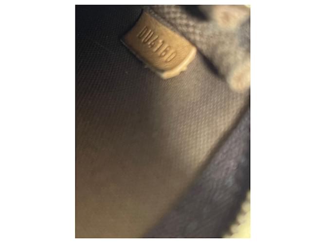 Louis Vuitton Mini-Pochette mit goldener Kette und Reißverschluss Kastanie - Ansicht 6