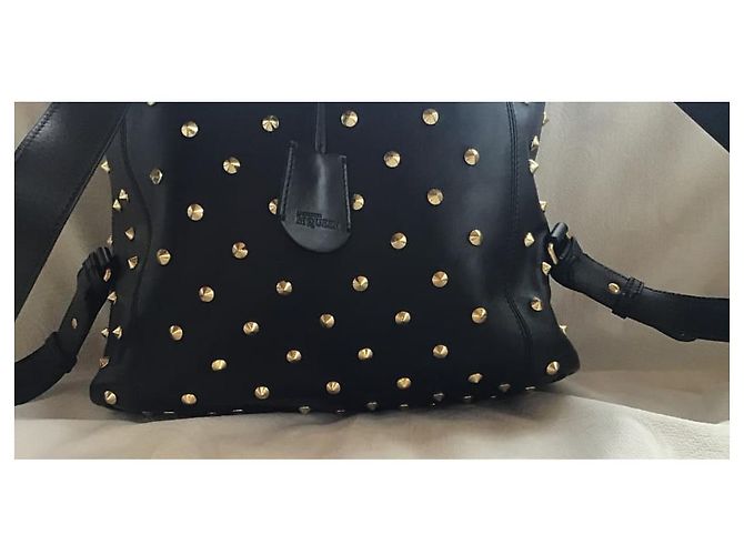 ***Zaino Alexander McQueen in pelle con borchie e lucchetto Nero Gold hardware - vista 2