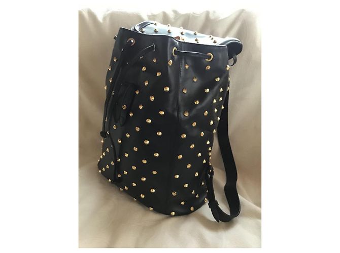 ***Zaino Alexander McQueen in pelle con borchie e lucchetto Nero Gold hardware - vista 4