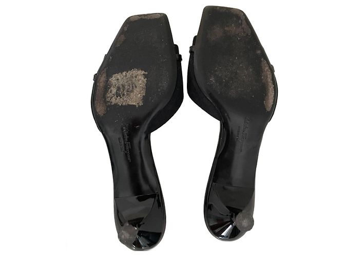 Salvatore Ferragamo Schwarze Stoff Pumps Gr. 38 - Ansicht 3