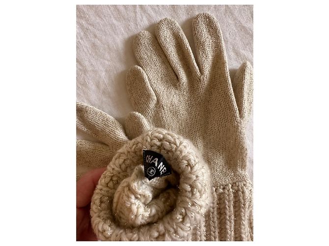 Guanti in cashmere Chanel Beige - vista 5
