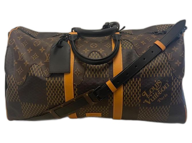 Abbesses Louis Vuitton Keepall Nero in Tela - vista 4