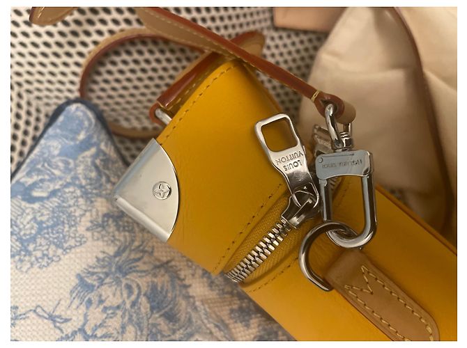 Borsa Saddle Louis Vuitton Gialla in Pelle Giallo - vista 7