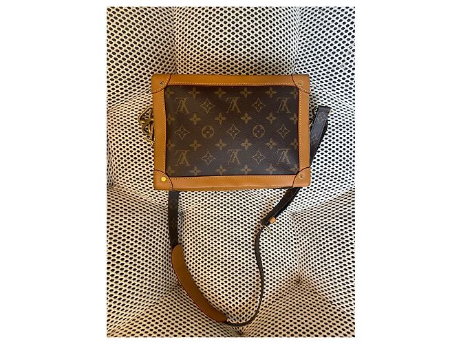 Borsa Louis Vuitton Soft Trunk Marrone in Tela - vista 2
