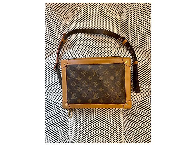 Borsa Louis Vuitton Soft Trunk Marrone in Tela - vista 3