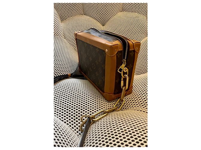 Borsa Louis Vuitton Soft Trunk Marrone in Tela - vista 4