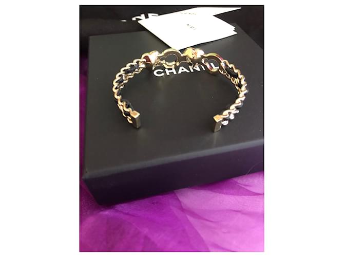 Chanel Coco Crush Gold hardware - vista 10