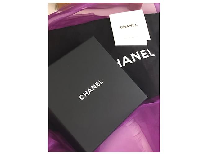 Chanel Coco Crush Gold hardware - vista 6