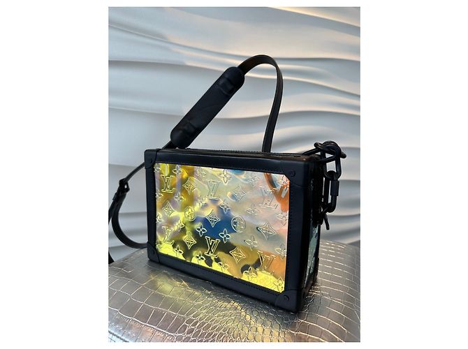 Louis Vuitton Monogram Baule Morbido M55932 Borsa a tracolla Prism Rainbow Clear Black Nero - vista 10
