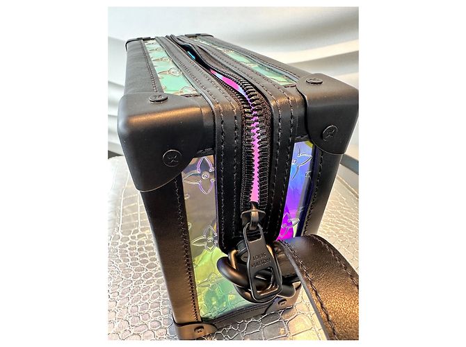 Louis Vuitton Monogram Baule Morbido M55932 Borsa a tracolla Prism Rainbow Clear Black Nero - vista 8