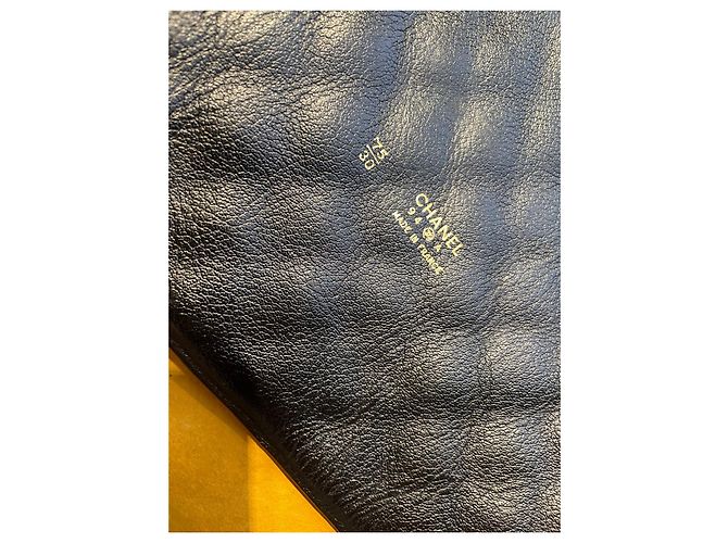 Cinto Chanel Corset em Couro Acolchoado Preto e Metal Dourado 75 cm Gold hardware - vista 4