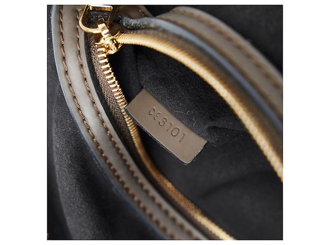 Louis Vuitton Monogram Addiction Marrone Lockit Verticale MM - vista 7