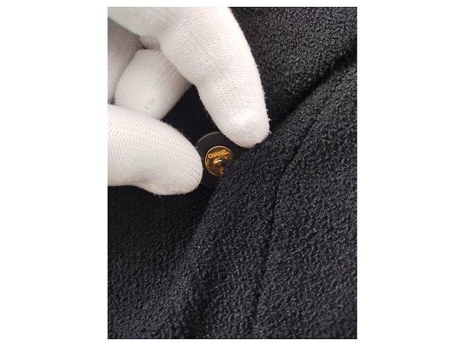 COLLETTORE! CHANEL e Karl Lagerfeld 95A F/W 1995 Giacca bouclé di lana nera - vista 4