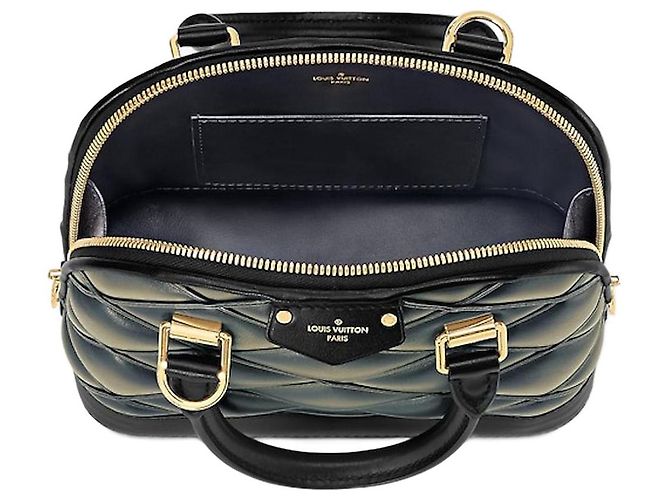 Louis Vuitton Alma BB Malletage Cuero Negro - vista 2