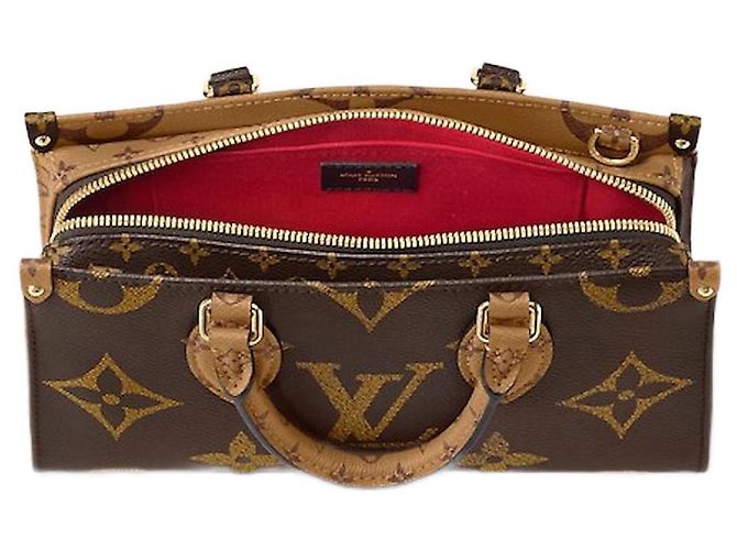 Louis Vuitton Onthego East West Tela Monogramma Marrone - vista 2