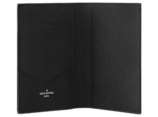 Louis Vuitton LV Passport cover eclipse Black - view 2