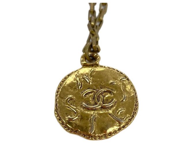***Collana con ciondolo vintage CHANEL D'oro - vista 3