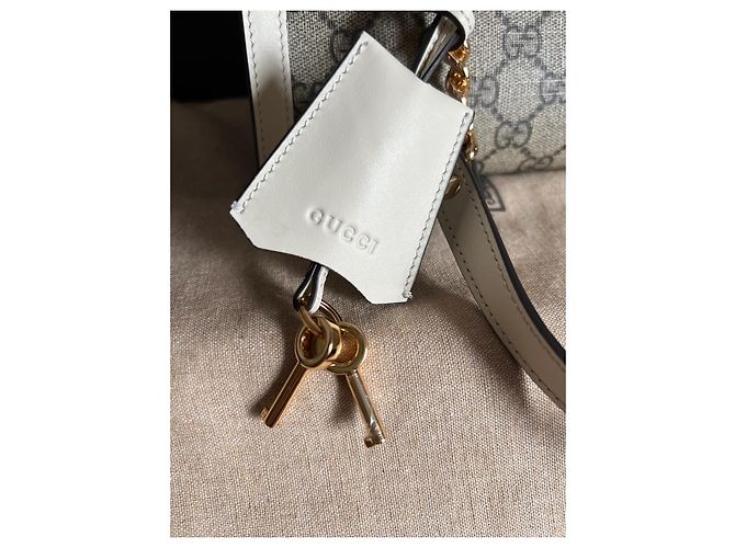 Borsa a mano Gucci Padlock beige in tessuto - vista 5
