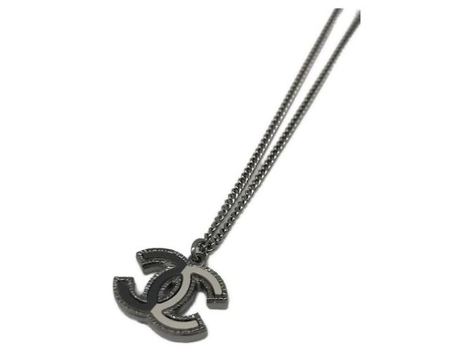 ***Collana CHANEL con marchio cocco bicolore Nero Argento - vista 2