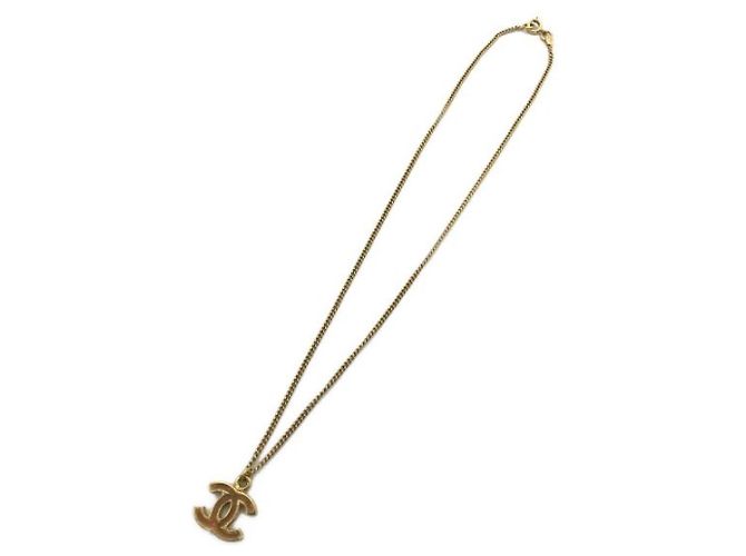 ***CHANEL [ANTIGO] Colar com marca de coco com processamento coxo Dourado - vista 3