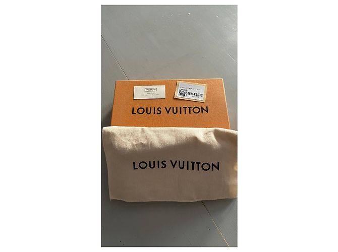 Organizer Louis Vuitton Accesorios mini pochette Edición Limitada Verano 2017 Capri Rosa - vista 2