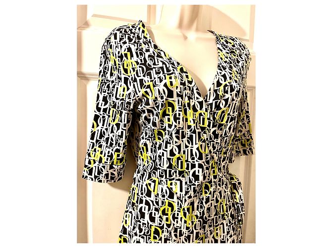 Diane Von Furstenberg DvF Vintage Jevina Wickelkleid aus Seide mit Monogramm-Print - Ansicht 3