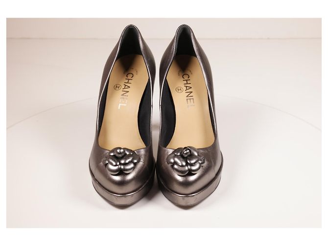 Incredibili tacchi Camelia di Chanel Argento - vista 2