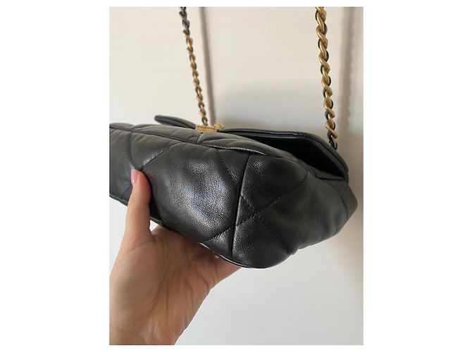 Chanel 19 flapbag nera in pelle di capra Nero - vista 3