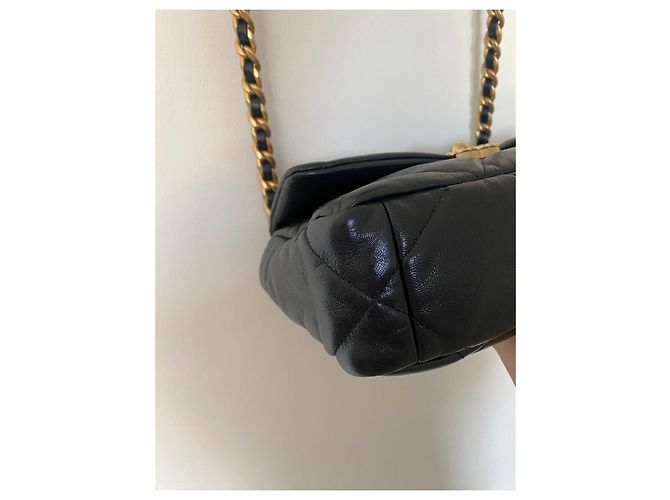 Chanel 19 flapbag nera in pelle di capra Nero - vista 4