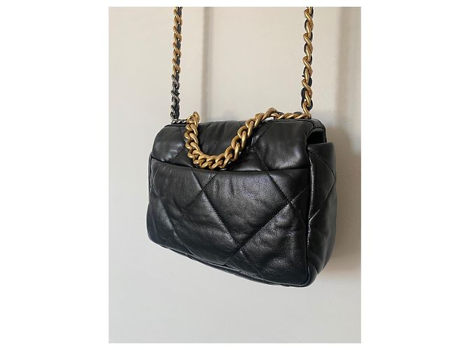 Chanel 19 flapbag nera in pelle di capra Nero - vista 6