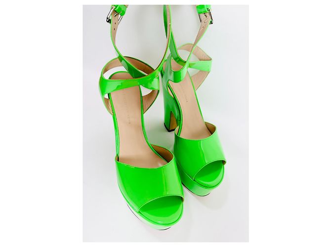 Sandali Christopher Kane in vernice verde - vista 4