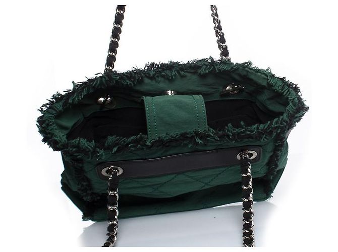 Chanel, Grüne gesteppte Canvas-Tasche - Ansicht 7
