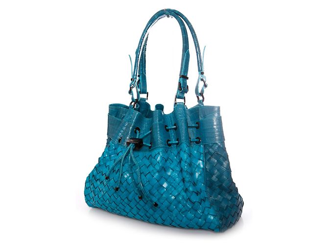Burberry, bolsa de couro turquesa com estampa de crocodilo em relevo. Azul - vista 2