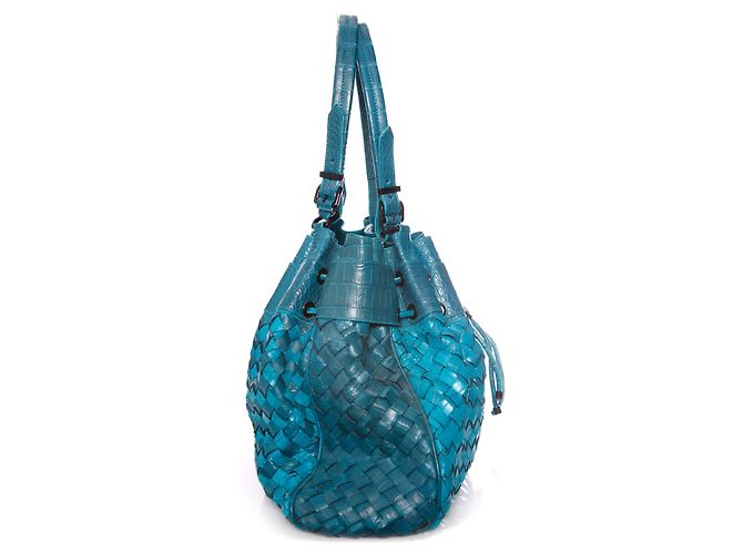 Burberry, bolsa de couro turquesa com estampa de crocodilo em relevo. Azul - vista 5