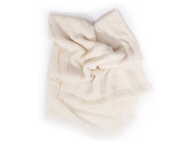 Autre Marque Sue e Kashmiere, sciarpa in cashmere bianco con frange grezze. - vista 2