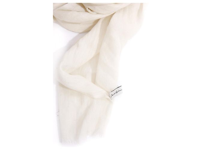 Autre Marque Sue e Kashmiere, sciarpa in cashmere bianco con frange grezze. - vista 3