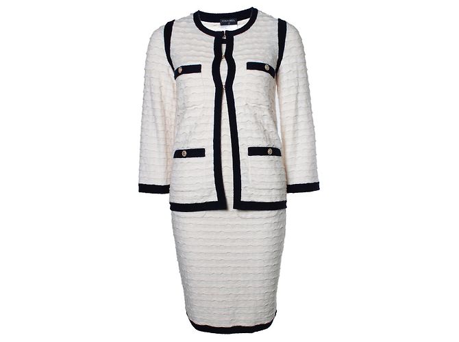 Chanel, Kombi-Set aus blauem und cremefarbenem Strick - Ansicht 2