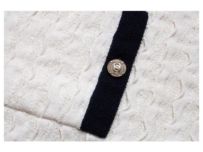 Chanel, Kombi-Set aus blauem und cremefarbenem Strick - Ansicht 9