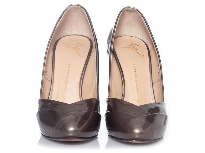 Giuseppe Zanotti, Olivgrüne Lacklederpumps - Ansicht 3