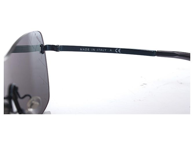 Chanel, Gesteppte Sonnenbrille „Shield“ in Blau - Ansicht 8