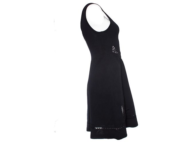 Sandro, vestido negro evasé con bordado. - vista 3