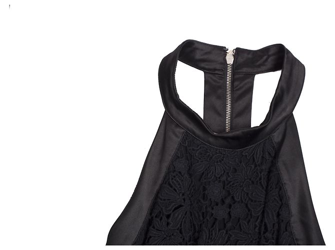Elisabetta Franchi, Schwarzes Spitzenkleid mit Tüll - Ansicht 5