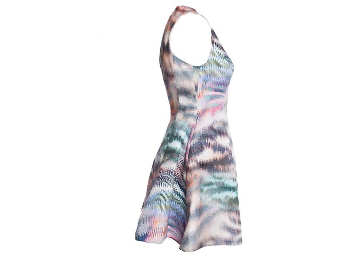 Autre Marque Alexis, Ausgestelltes, mehrfarbiges Kleid mit Batikmuster. Mehrfarben - Ansicht 3